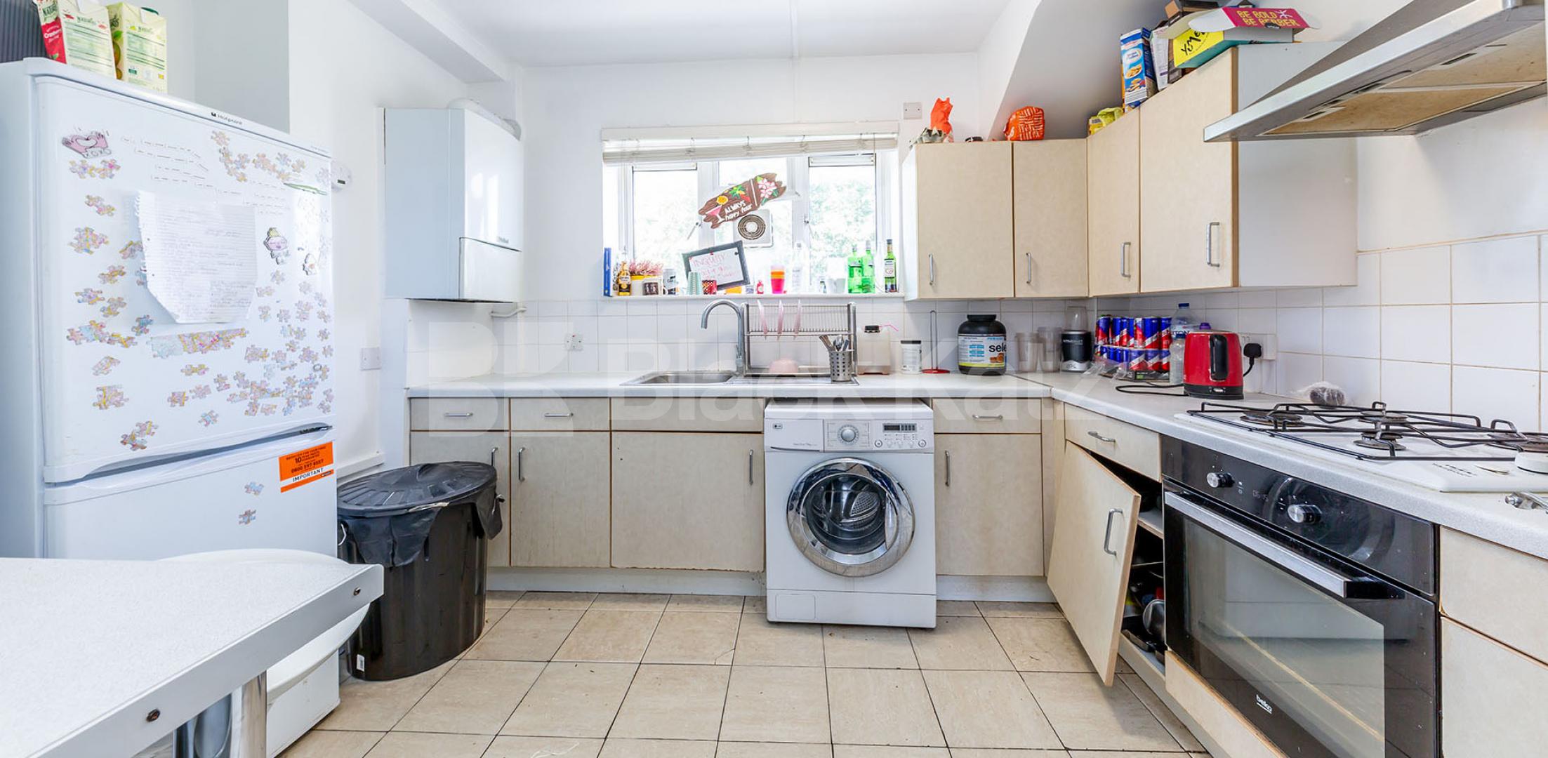 			4/5 BED IN CAMDEN!, 4 Bedroom, 1 bath, 1 reception Flat			 Crowndale Road , CAMDEN
